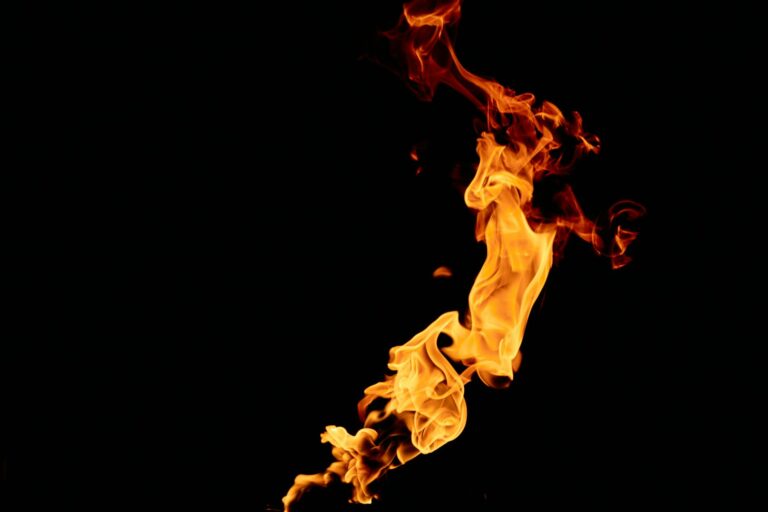 Backofen mit effektivem Trick eingebackene Essensreste mühelos entfernen und reinigen