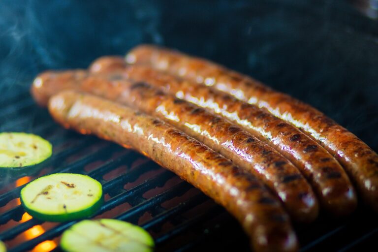 Keramikgrill in Aufheizphase zur optimalen Kamado Aufheizzeit Vorbereitung