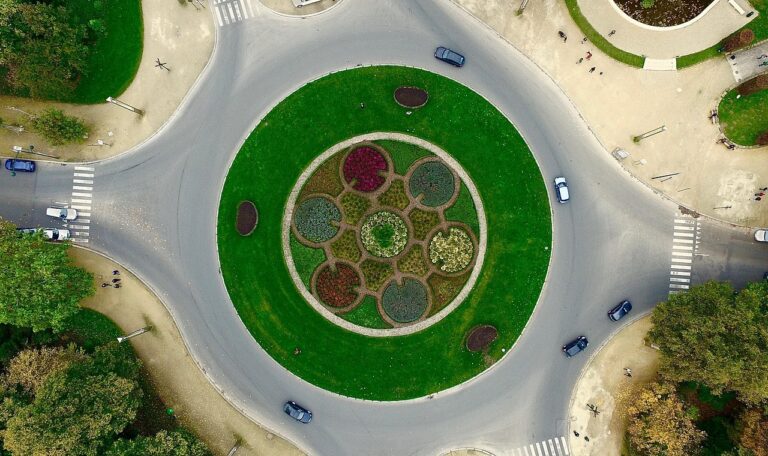 Outdoorchef und Enders Gas- und Holzkohlegrills im Vergleichstest mit Ausstattung