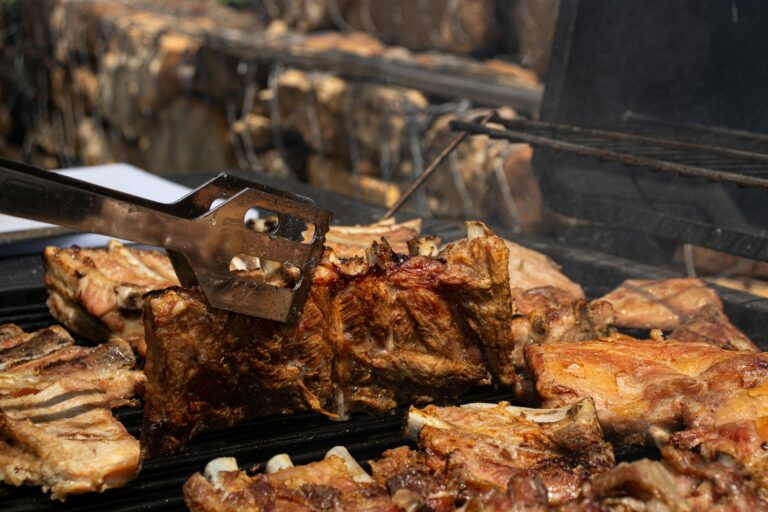 Elektrogrill in Küche für effizientes Stromkosten sparen beim Grillen