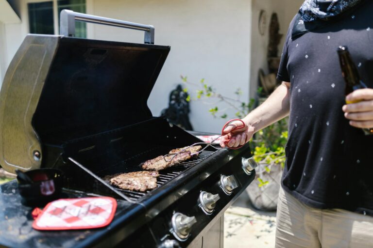 Weber Lumin Pulse Elektrogrill mit innovativer All-in-One Grill- und Dampffunktion